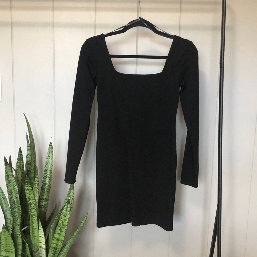 FOREVER 21 LBD - BLACK LONG SLEEVE BODYCON MINI